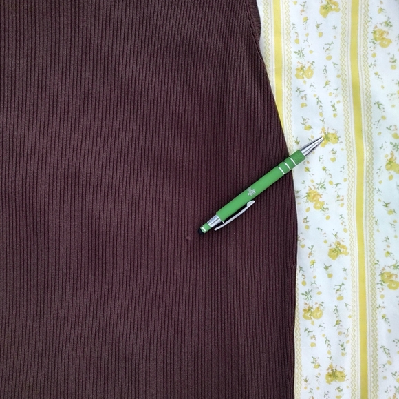 Dressbarn NWT Mock Turtleneck Sleeveless Ribbed Knit Shell, Cocoa Brown 18-20/2X - Picture 6 of 8